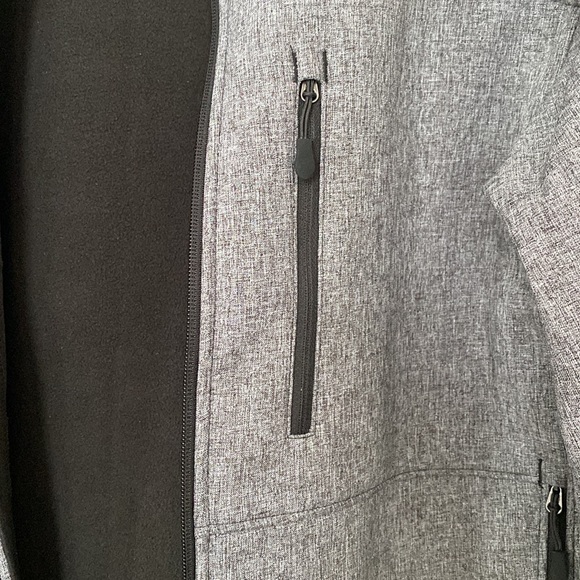 Never Worn Kirkland Men’s Fleece Lind Jacket - Picture 3 of 7